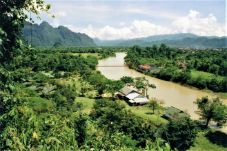 Laos: Vang Vieng to Vietiane