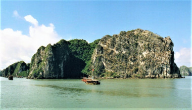 Vietnam: Ha Long Bay