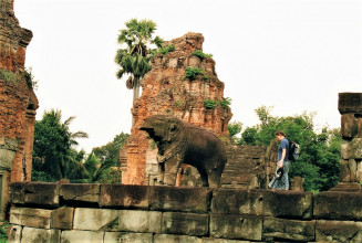 Cambodia: Angkor - Bakong & Lolei